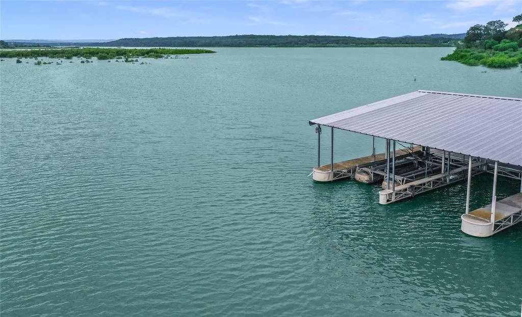 106 Center Cove II Loop Spicewood TX 78669