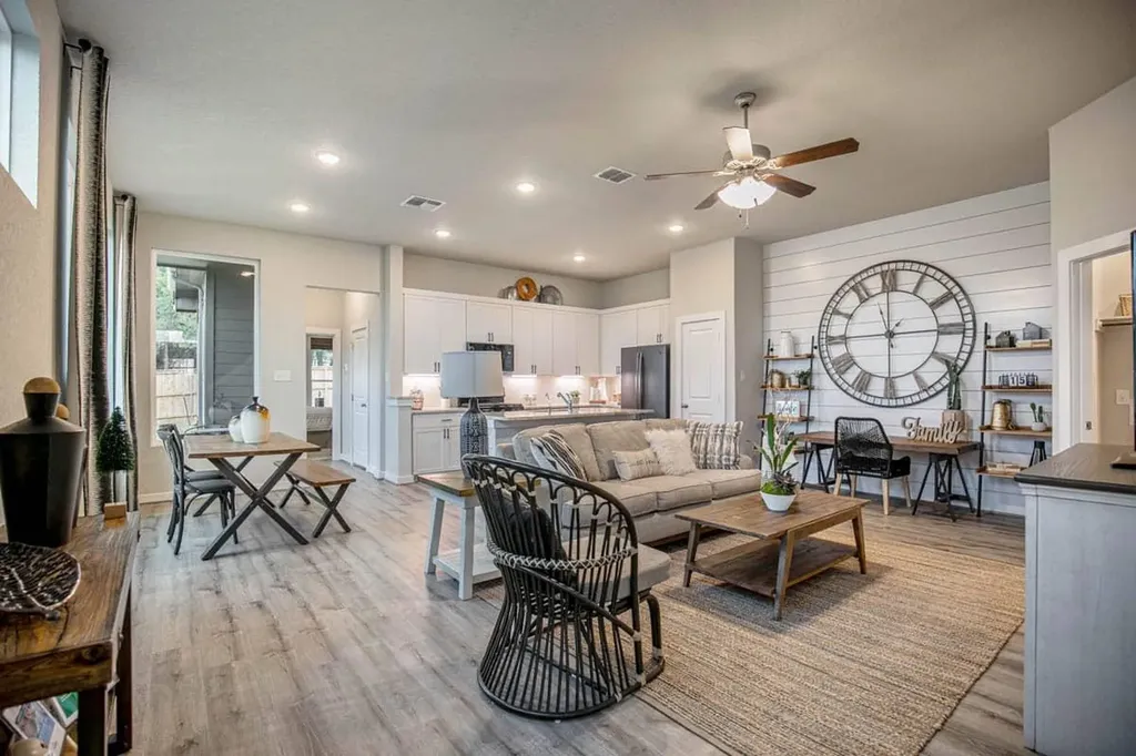 113 Flora Springs Cove Liberty Hill TX 78642