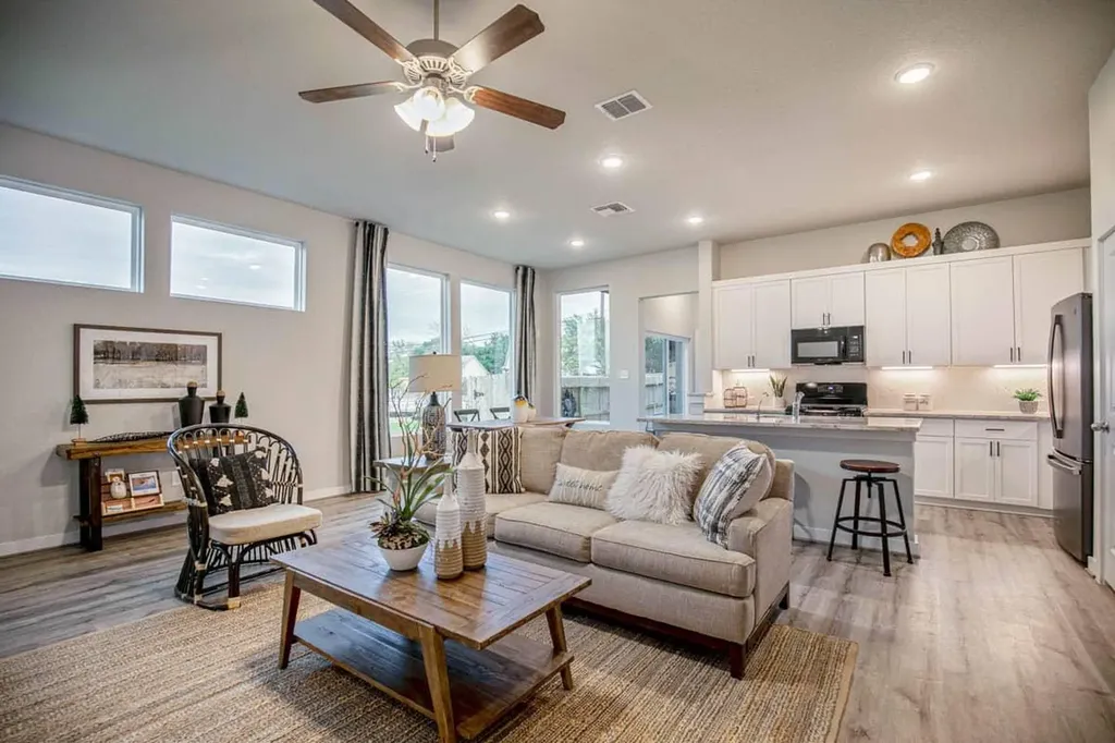113 Flora Springs Cove Liberty Hill TX 78642