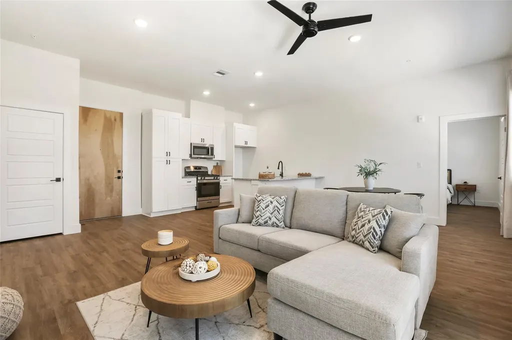 1811 Webberville Road Austin TX 78721