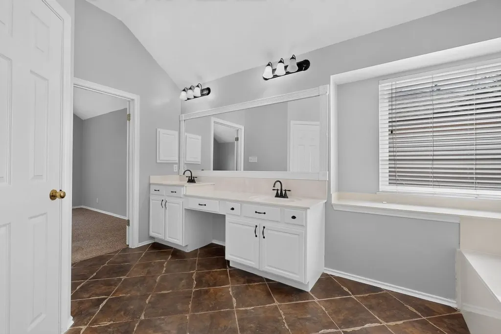 3068 Bent Tree Loop Round Rock TX 78681