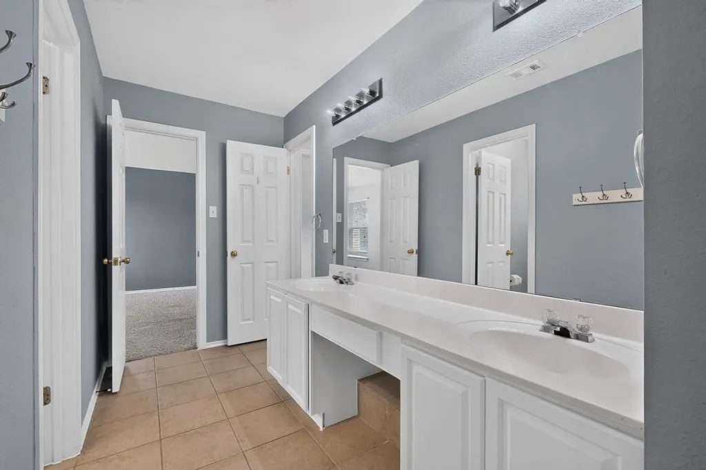 3068 Bent Tree Loop Round Rock TX 78681