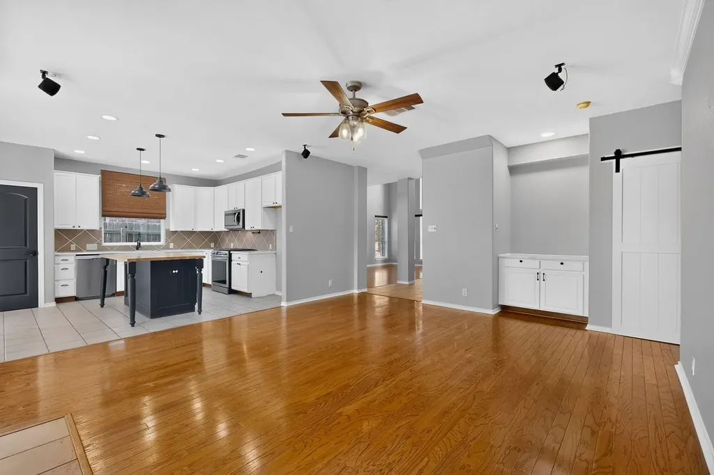 3068 Bent Tree Loop Round Rock TX 78681