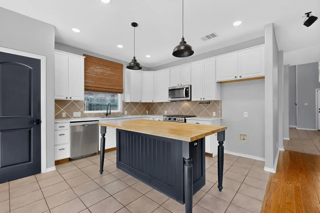 3068 Bent Tree Loop Round Rock TX 78681