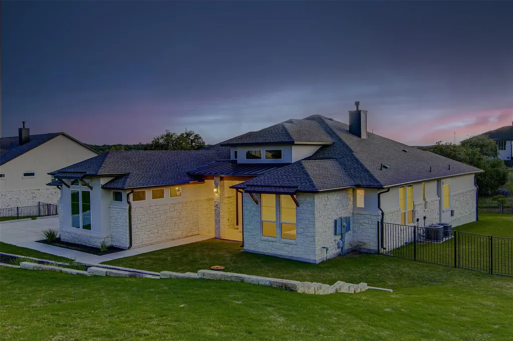 160 Onion Creek Lane Driftwood TX 78619