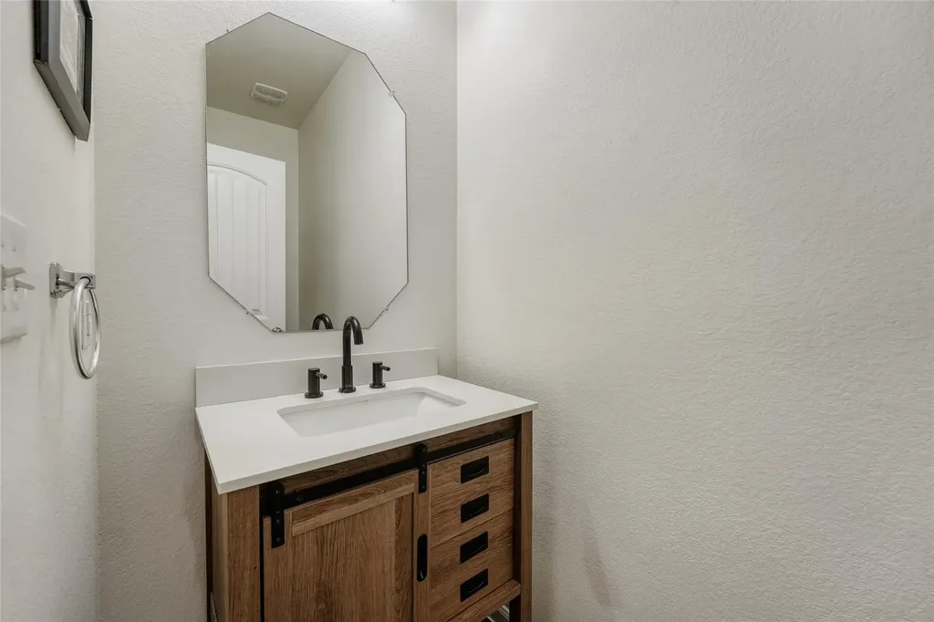 15105 Shell Bark Cove Austin TX 78724