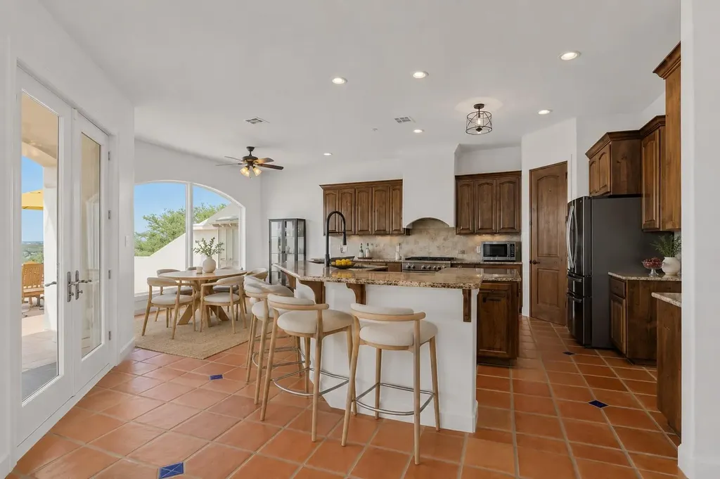 4922 Hidden Creek Lane Spicewood TX 78669