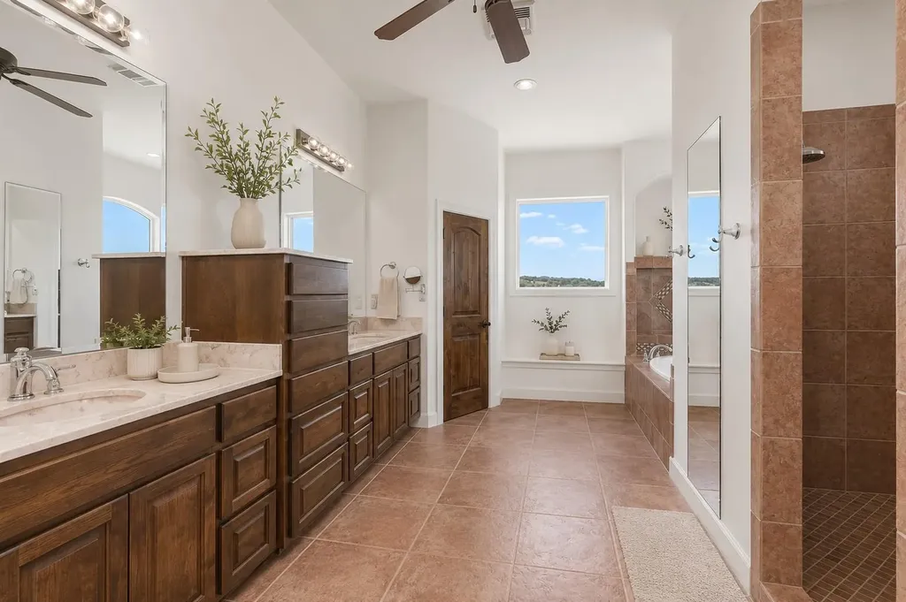 4922 Hidden Creek Lane Spicewood TX 78669