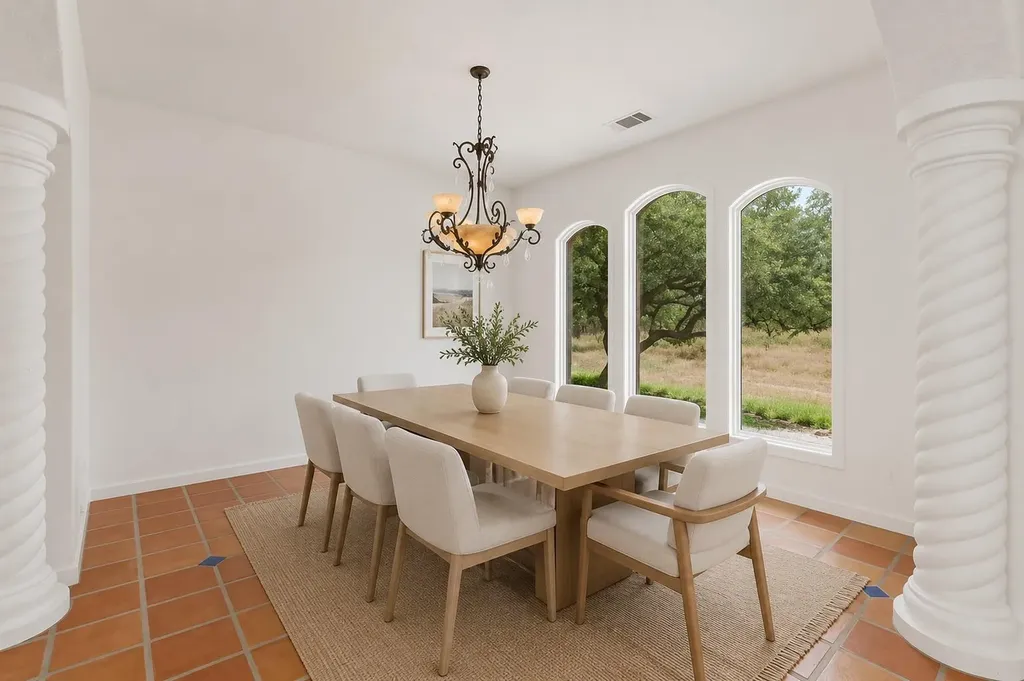4922 Hidden Creek Lane Spicewood TX 78669