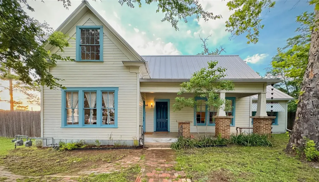 200 E Brenham Street Elgin TX 78621