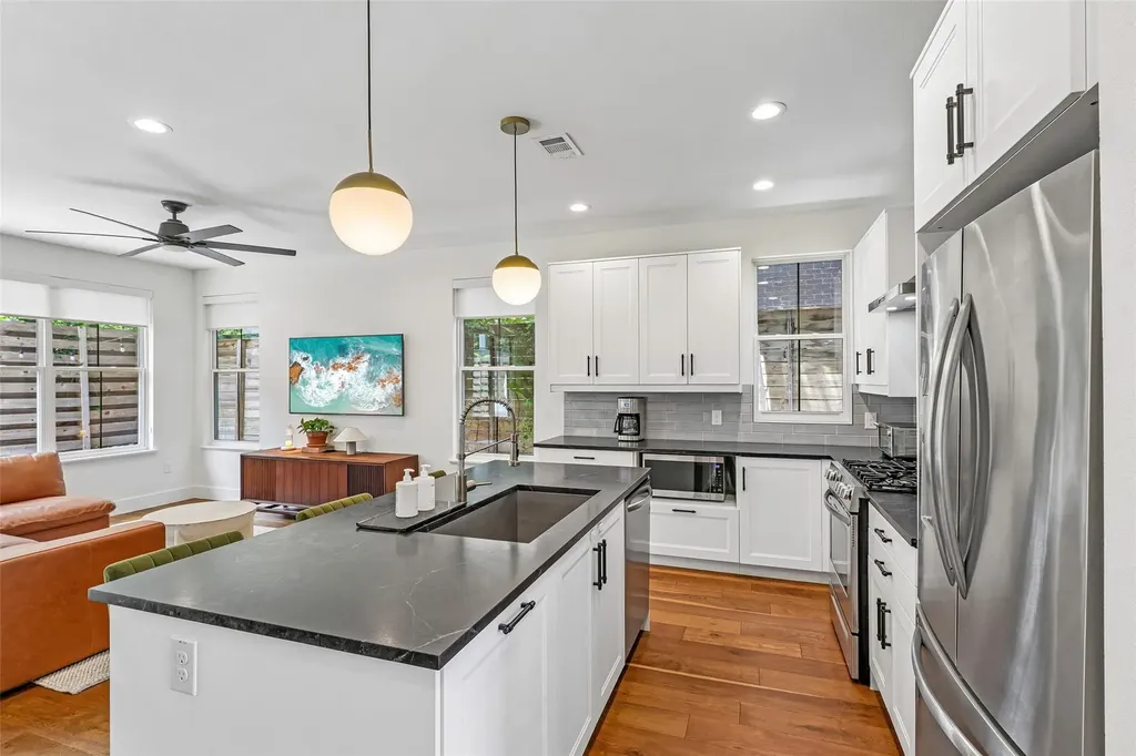 1706 Perez Street Austin TX 78721