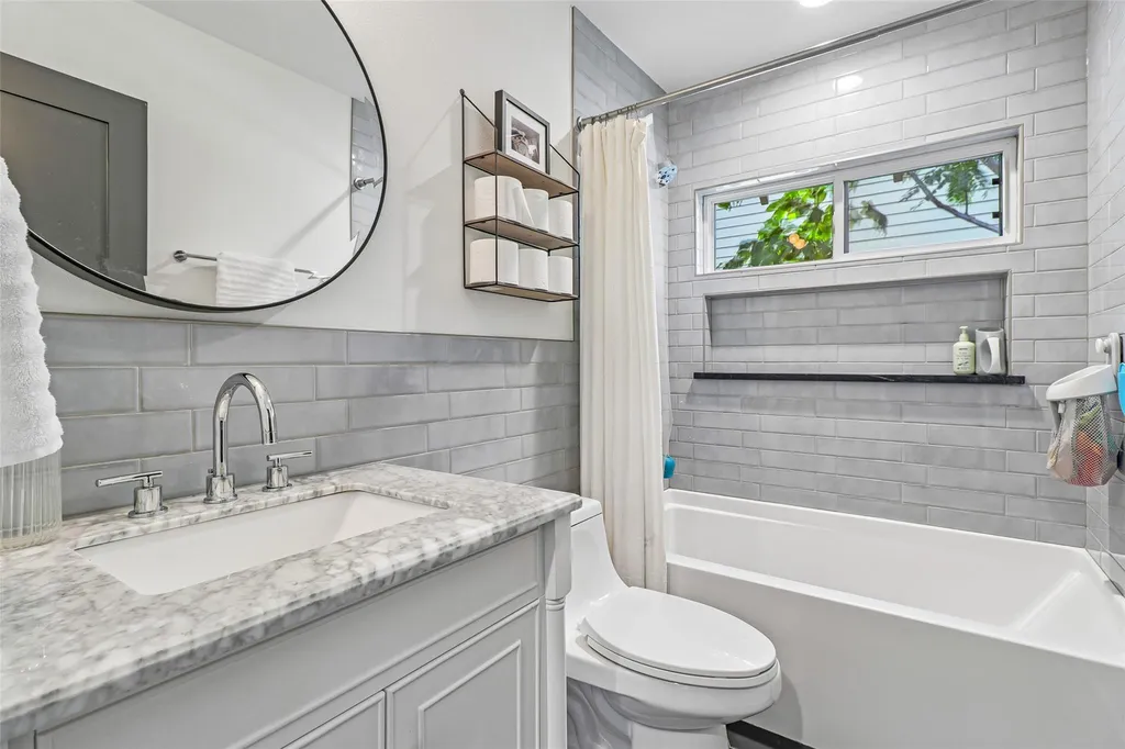 1706 Perez Street Austin TX 78721