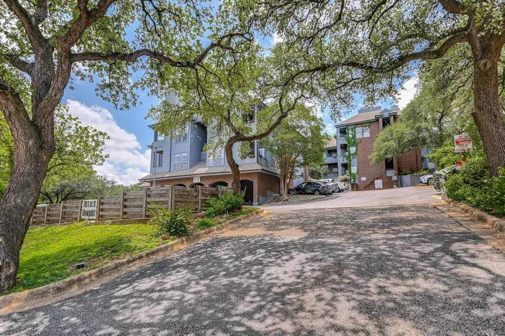 700 S 1st Street Austin TX 78704