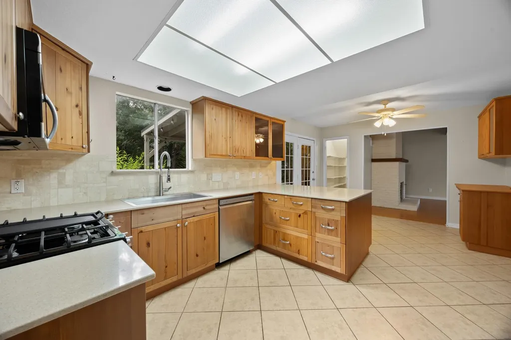 12708 Poquoson Drive Austin TX 78727