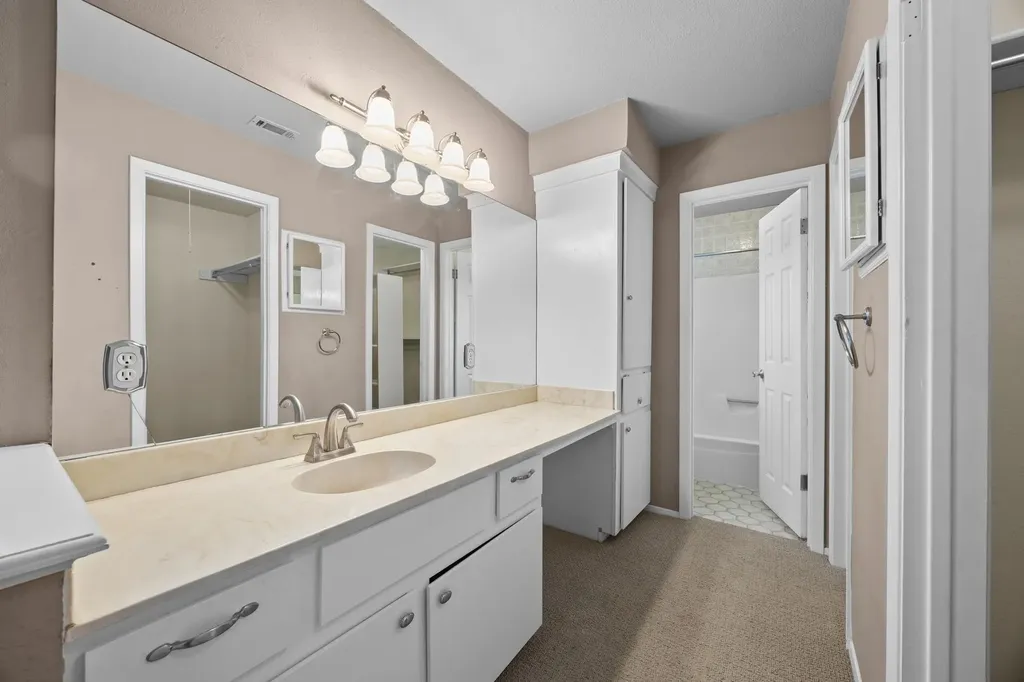 12708 Poquoson Drive Austin TX 78727