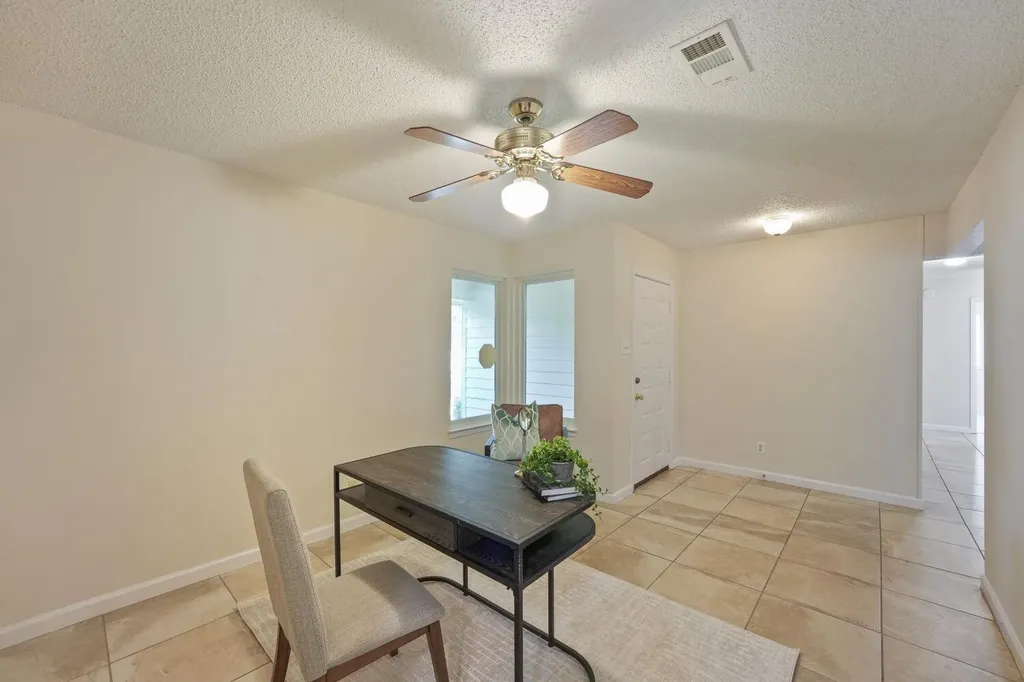 3801 Eton Lane Austin TX 78727