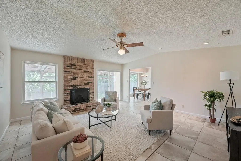 3801 Eton Lane Austin TX 78727