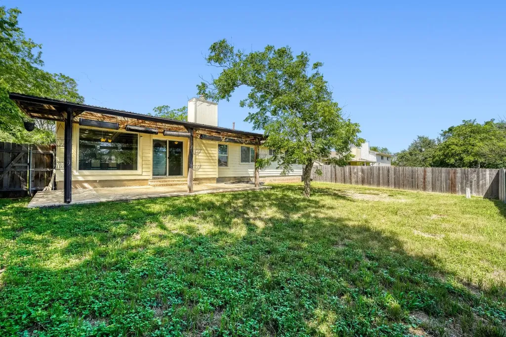 3801 Eton Lane Austin TX 78727