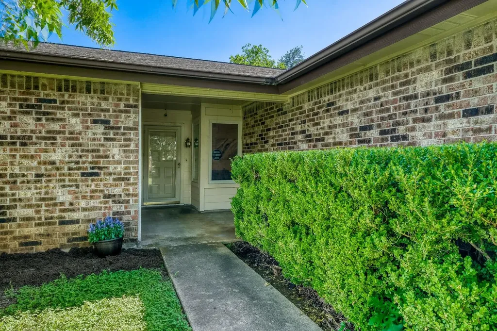 3801 Eton Lane Austin TX 78727