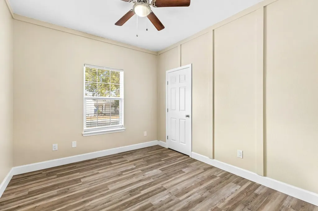 1628 Armstrong Street Luling TX 78648