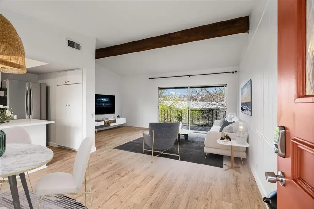1304 Mariposa Drive Austin TX 78704