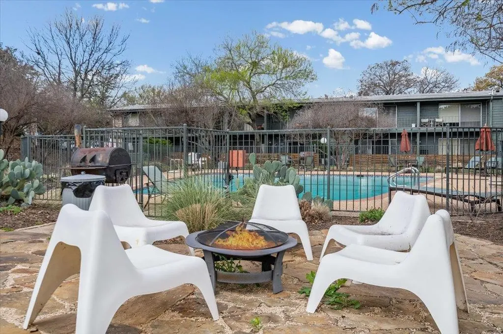1304 Mariposa Drive Austin TX 78704