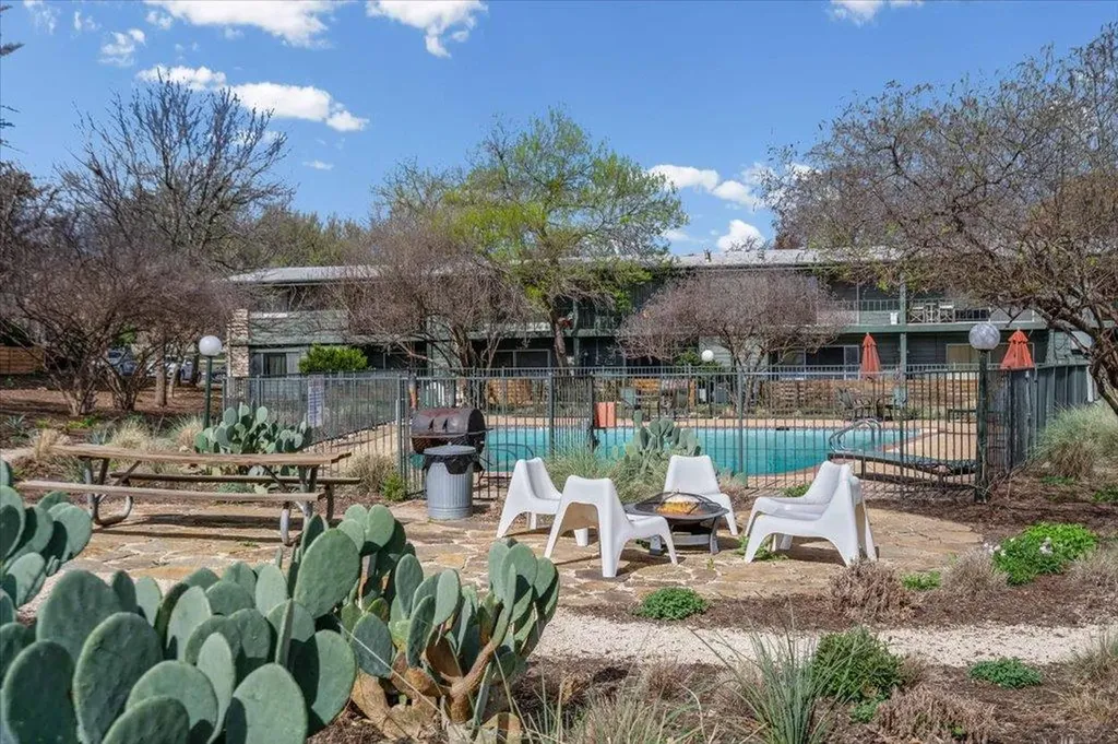 1304 Mariposa Drive Austin TX 78704