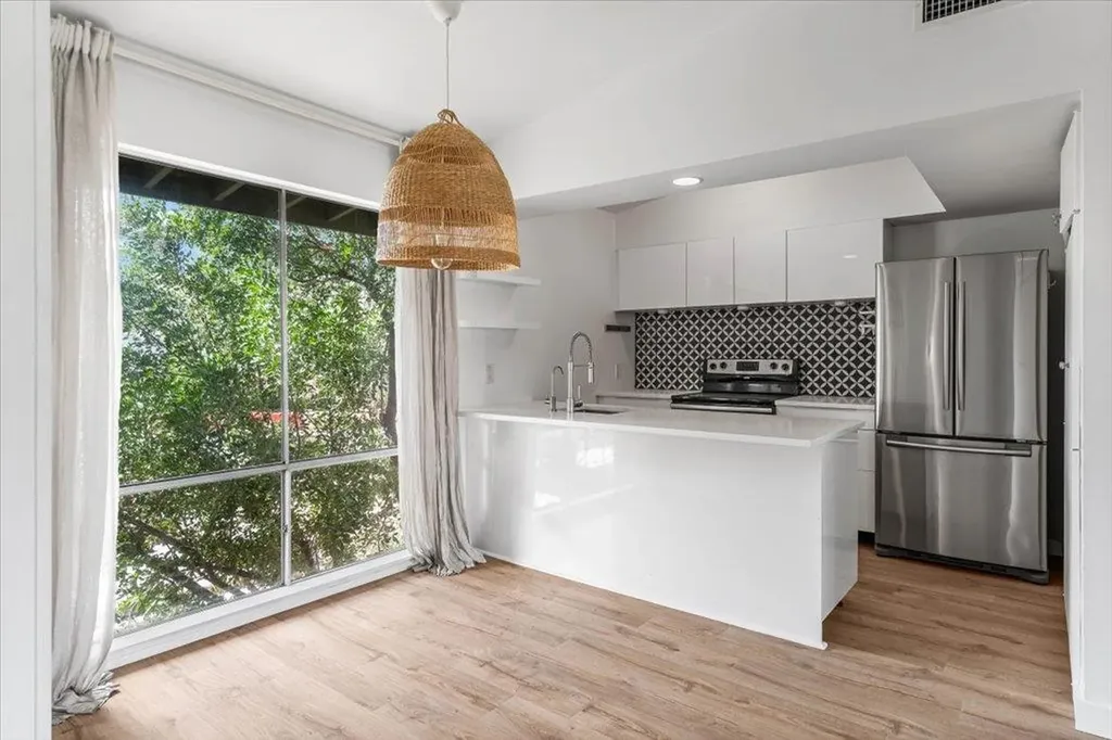 1304 Mariposa Drive Austin TX 78704