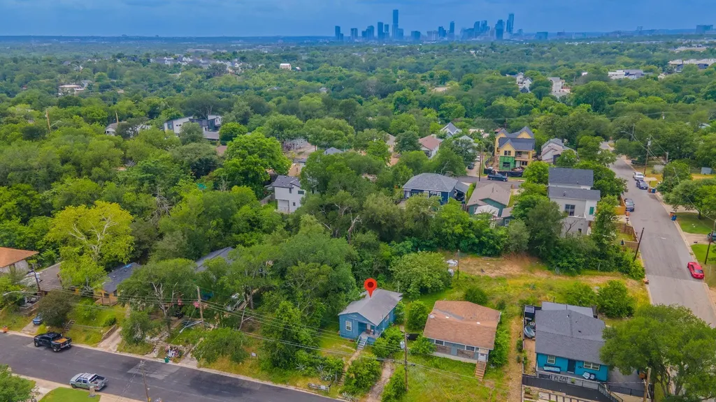1408 Luna Street Austin TX 78721