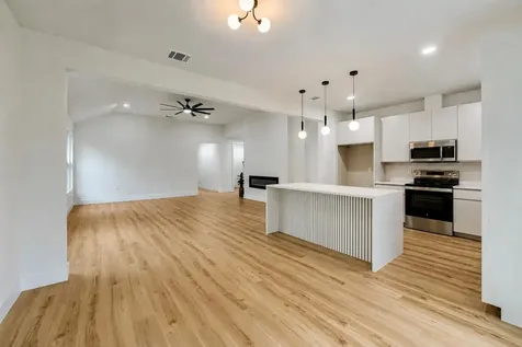 137 E Pauwela Lane Bastrop TX 78602