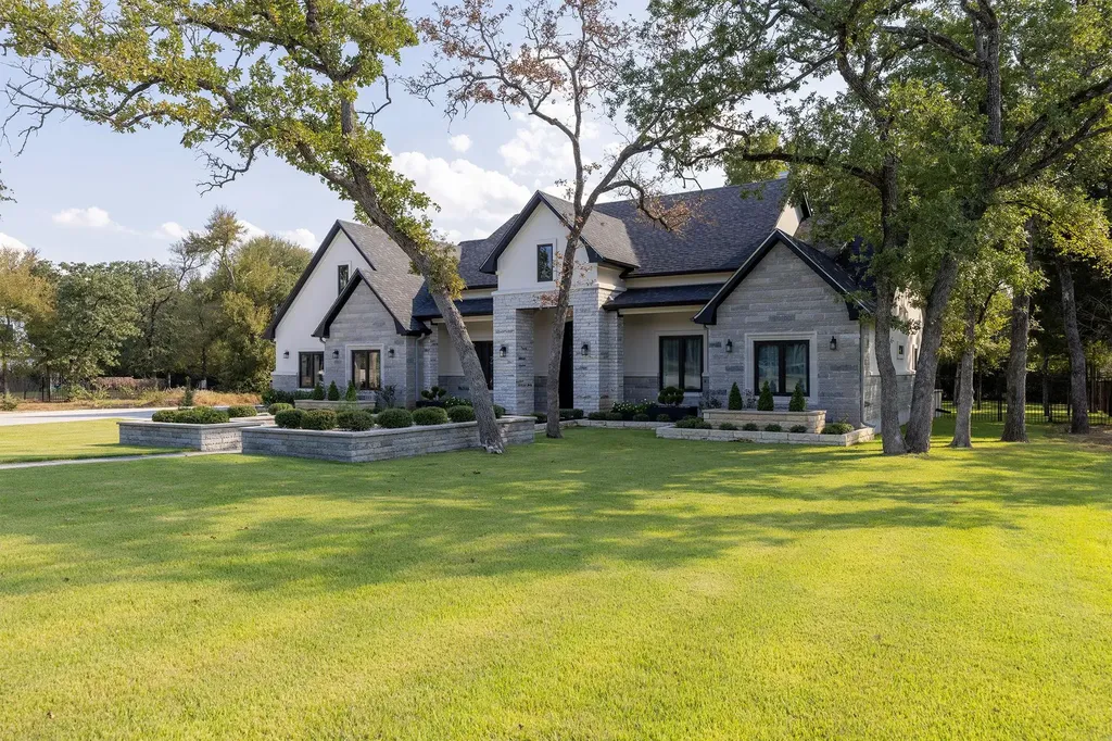 153 Fawn Hollow Elgin TX 78621