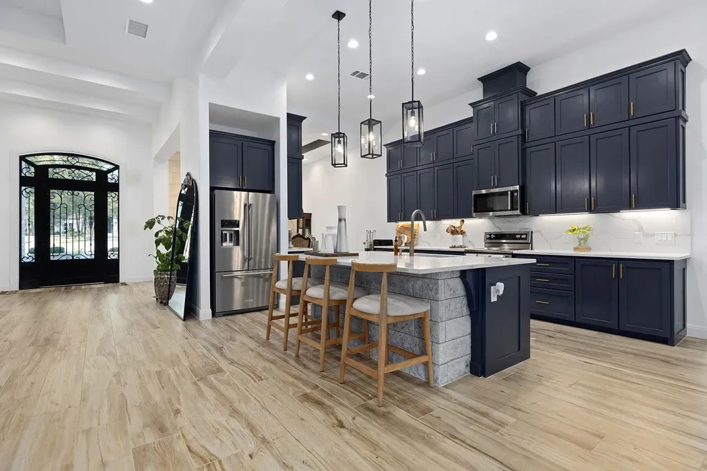 153 Fawn Hollow Elgin TX 78621