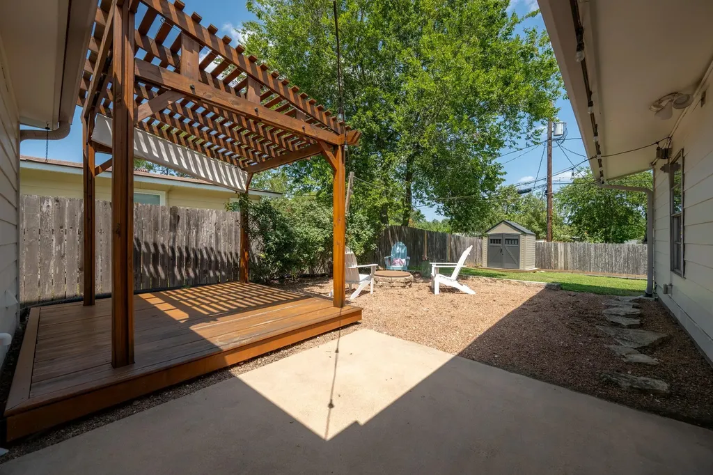 8417 Maine Drive Austin TX 78758