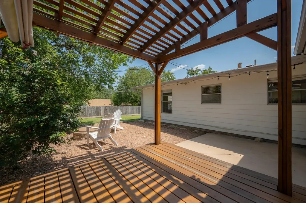 8417 Maine Drive Austin TX 78758
