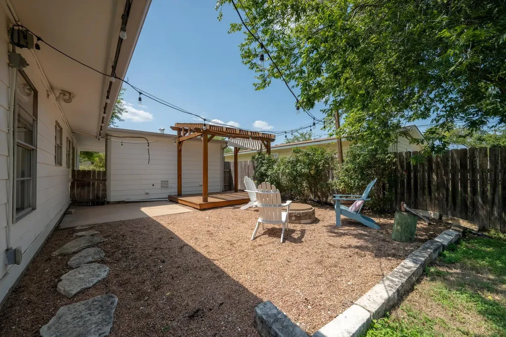 8417 Maine Drive Austin TX 78758