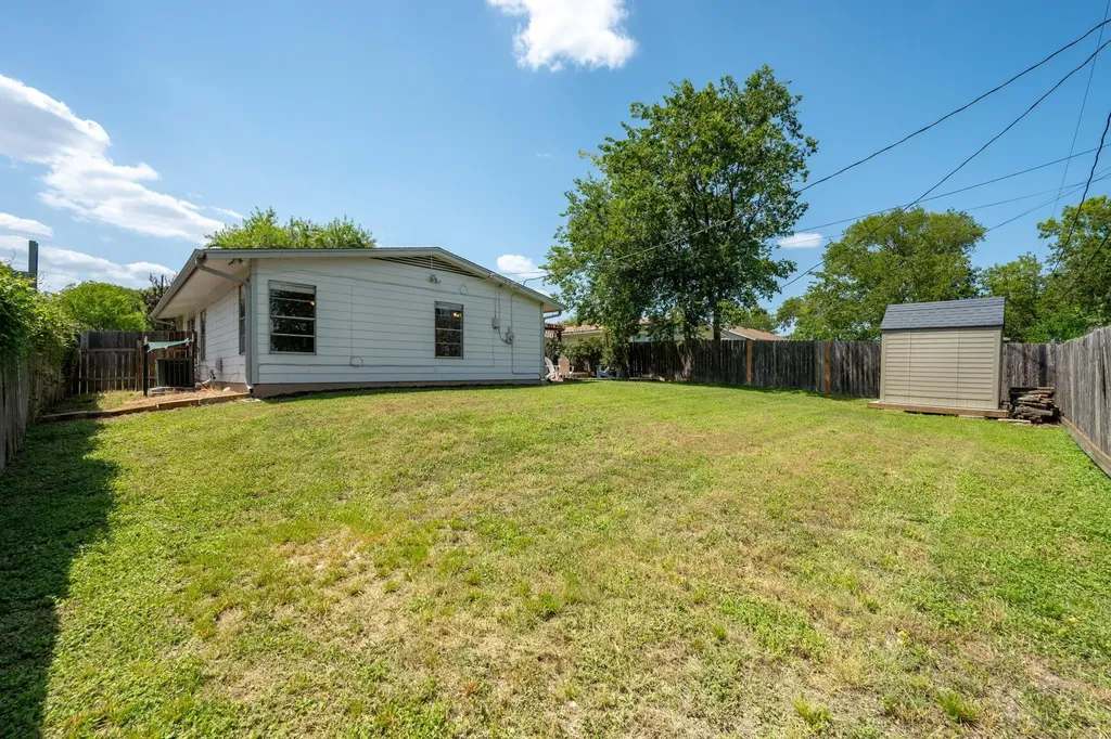8417 Maine Drive Austin TX 78758