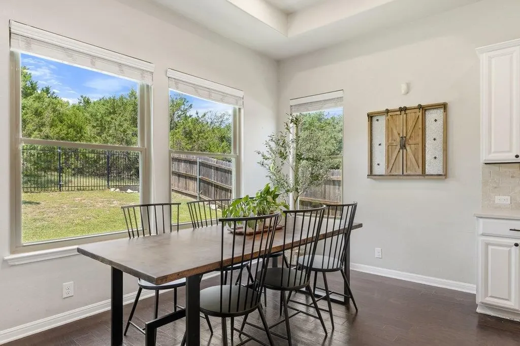 5433 Texas Bluebell Drive Spicewood TX 78669