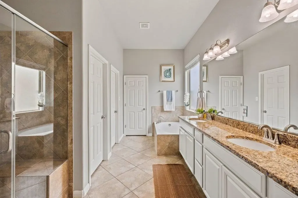5433 Texas Bluebell Drive Spicewood TX 78669