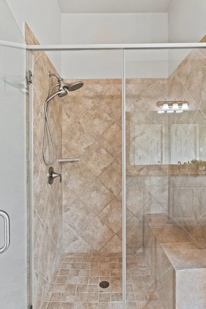 5433 Texas Bluebell Drive Spicewood TX 78669
