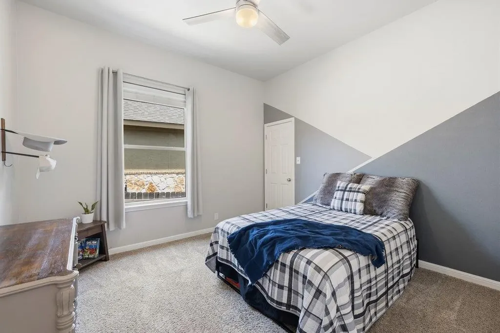 5433 Texas Bluebell Drive Spicewood TX 78669