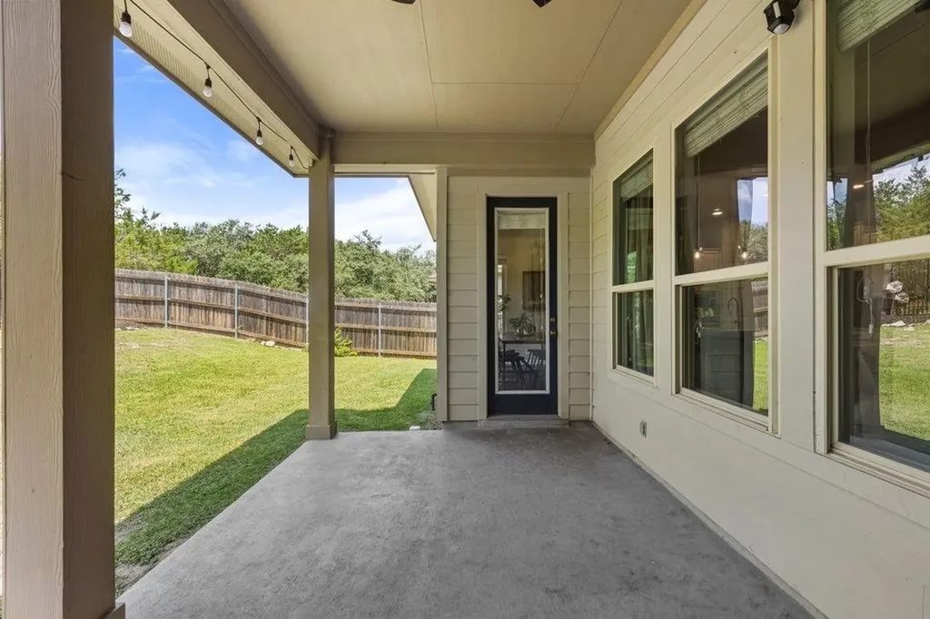 5433 Texas Bluebell Drive Spicewood TX 78669