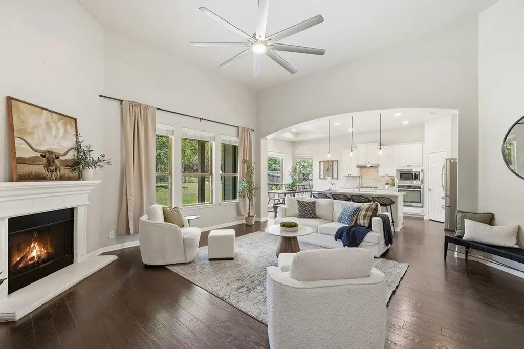 5433 Texas Bluebell Drive Spicewood TX 78669