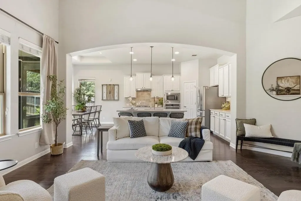 5433 Texas Bluebell Drive Spicewood TX 78669