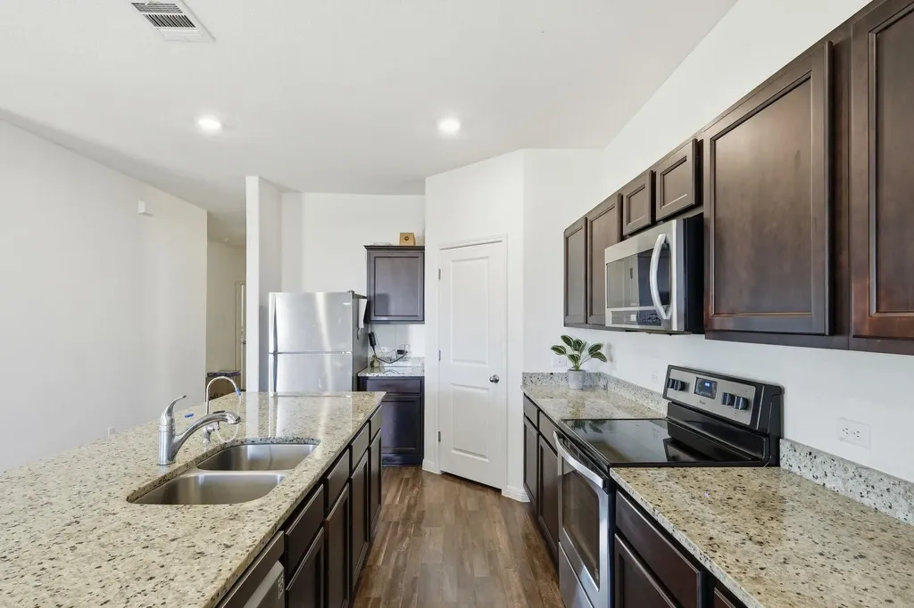 19216 Nathan Scott Way Manor TX 78653