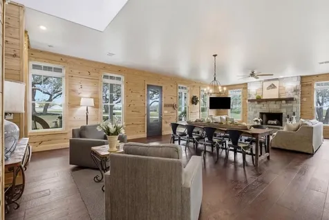 225 Cosmos Lane Driftwood TX 78619