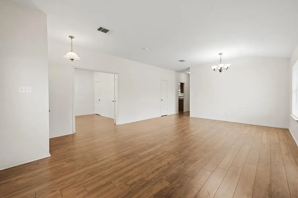 4006 Texella Cove Round Rock TX 78681
