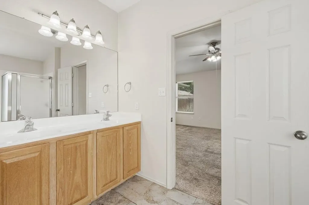 4006 Texella Cove Round Rock TX 78681