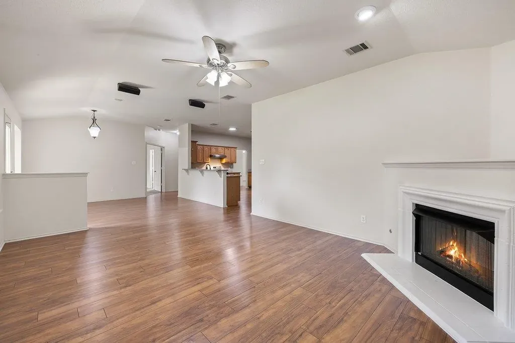 4006 Texella Cove Round Rock TX 78681