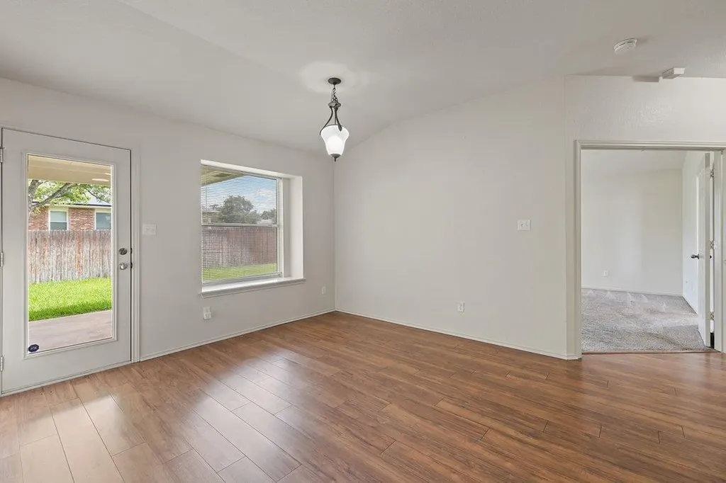 4006 Texella Cove Round Rock TX 78681