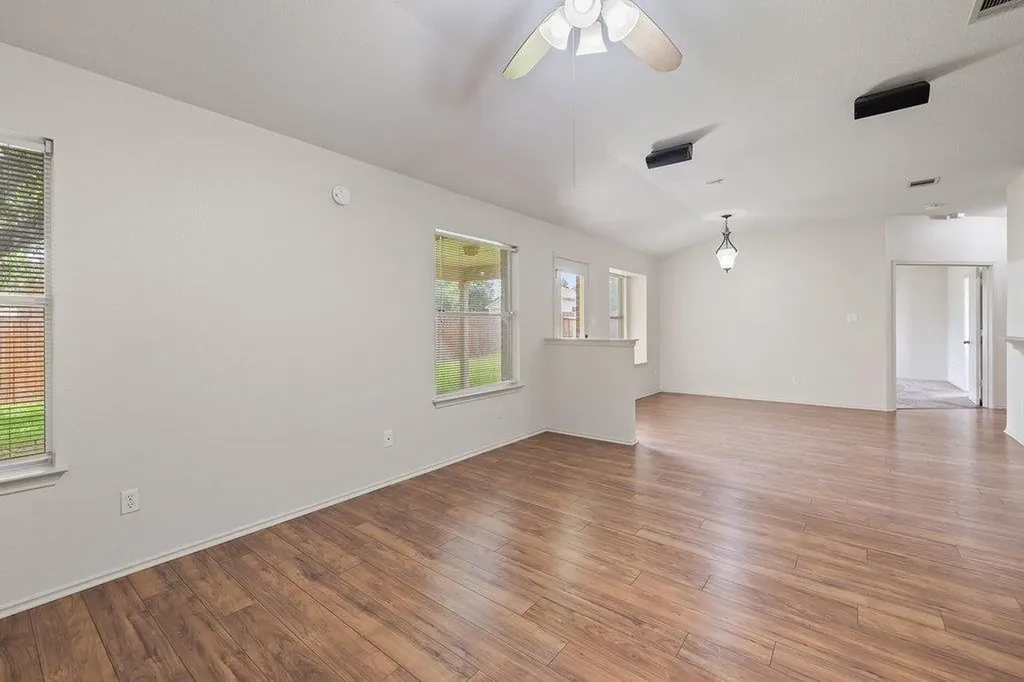 4006 Texella Cove Round Rock TX 78681